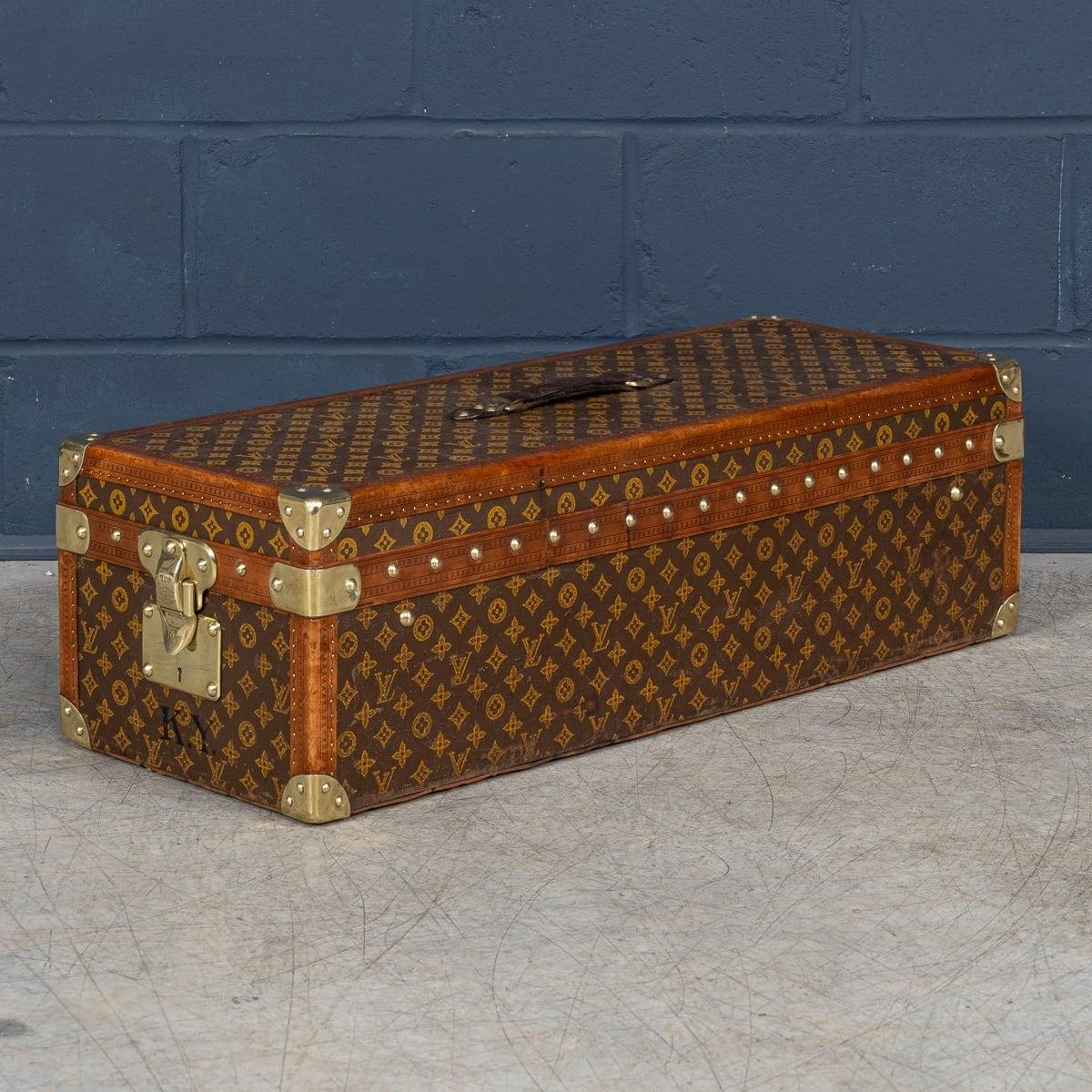 This very unusual trunk, dating from around 1911, was specially commissioned by Encyclopaedia Britannica and is associated with Cambridge. As described in 100 Legendary Trunks by Louis Vuitton, the idea was both ingenious and practical: rather than