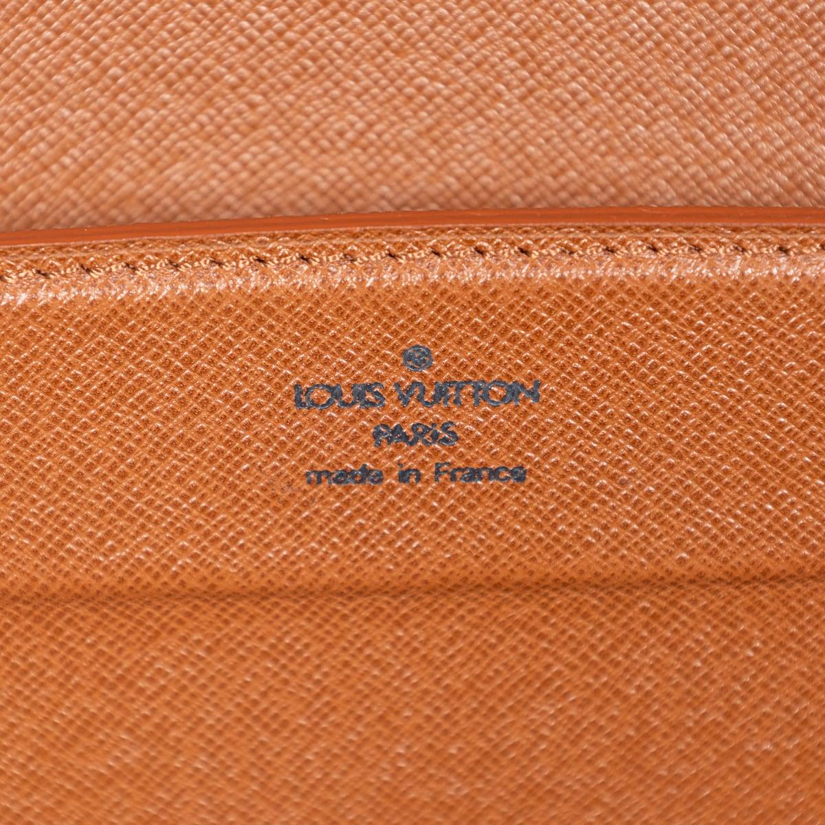 20thC Louis Vuitton Presidential Briefcase In Monogram Canvas, France c.1980 For Sale 4
