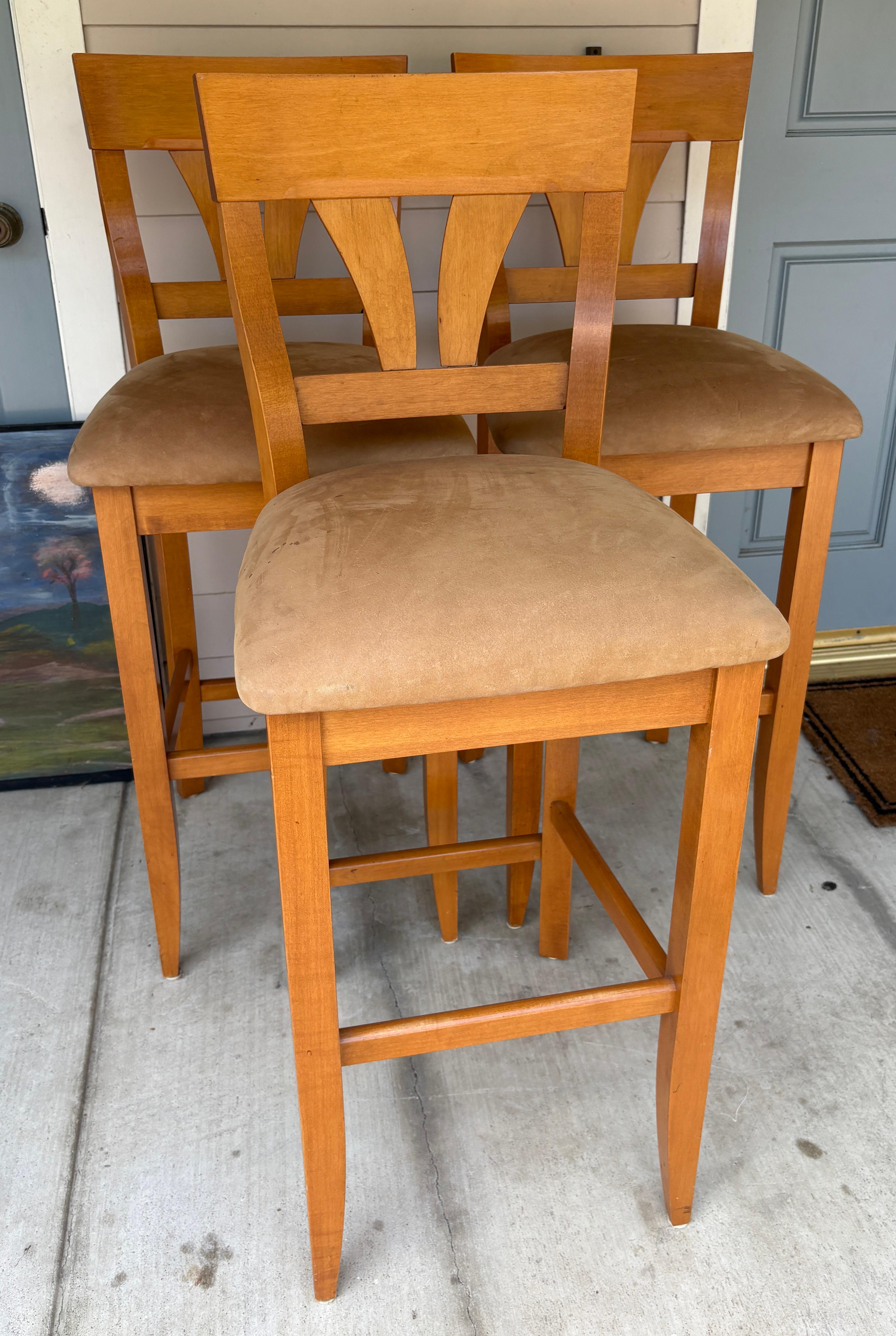 Stile Adirondack Sgabelli da bar in acero 20Thc con sedute in pelle scamosciata - Set di tre sgabelli in vendita