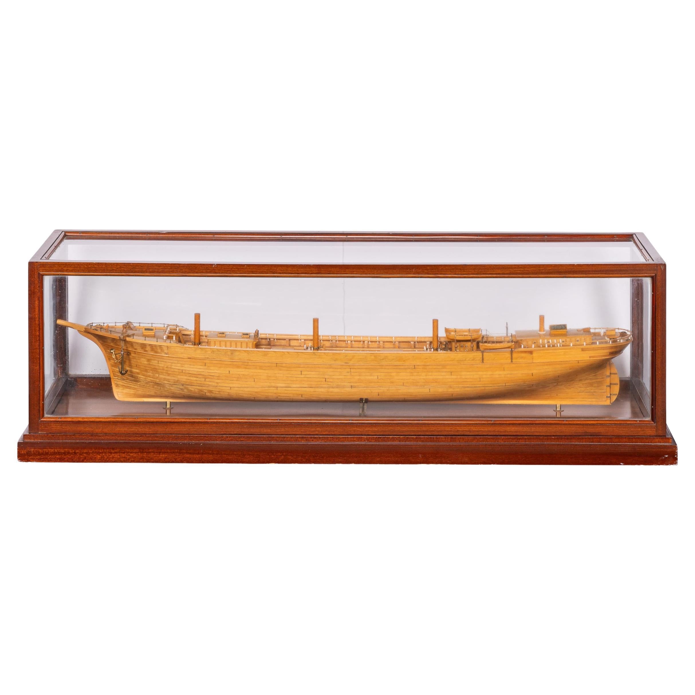 Casa Club Marítima del siglo XX Maqueta de barco entarimada y enmarcada Por A. Kausen c.1934