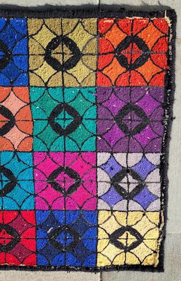 Wool 20thc Modern Colorful American Hand Hooked Rug For Sale
