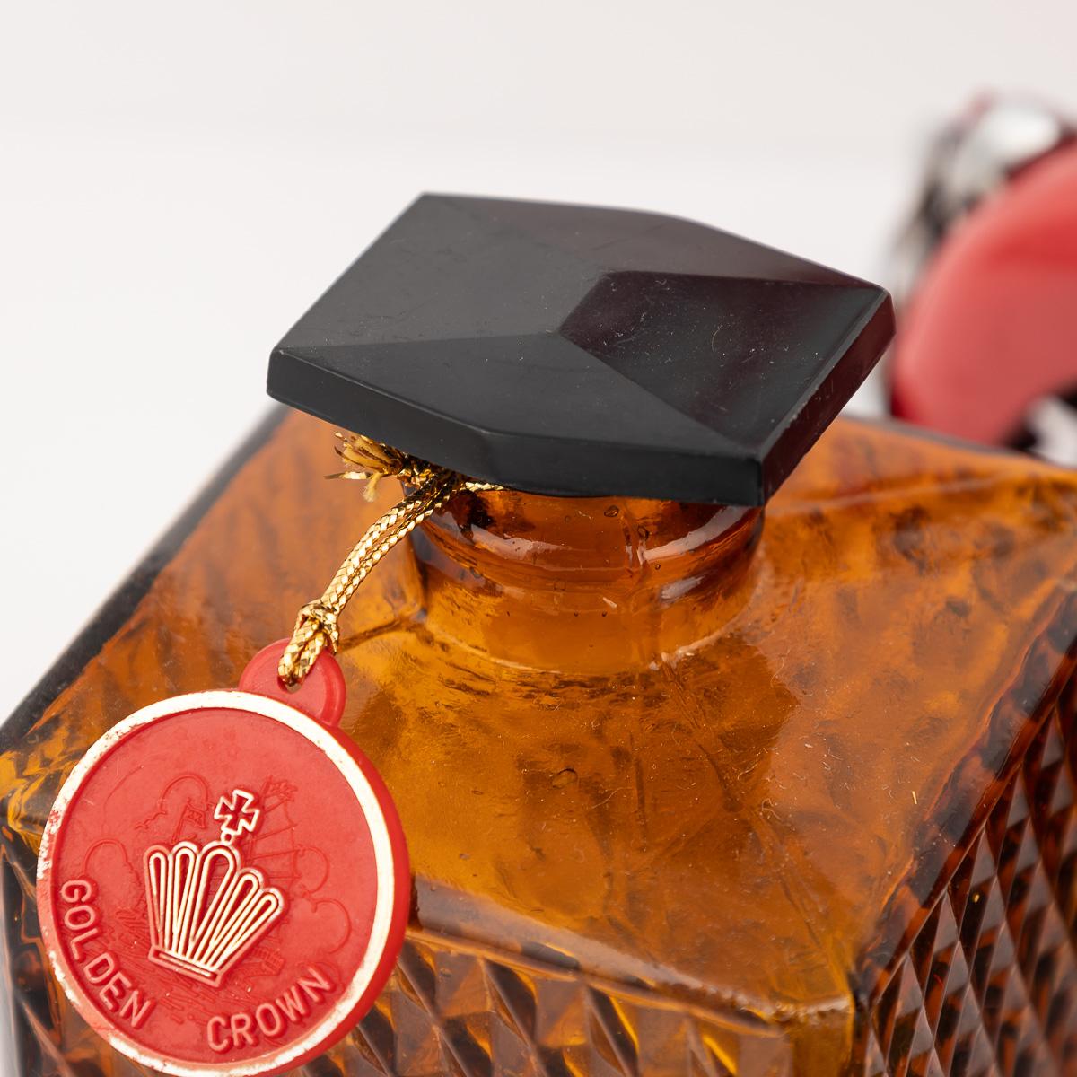 A.I.C. Coccinelle, modèle de fantaisie du 20e siècle, avec carafe et verres à liqueur cachés, c.1950 en vente 8