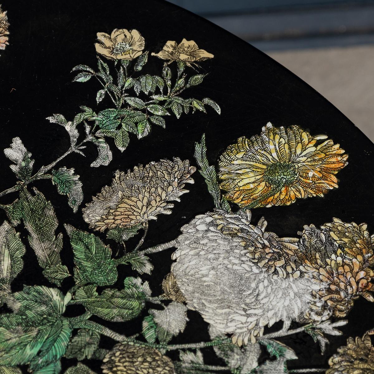 Tavolo da salotto del XX secolo con motivo floreale di Piero Fornasetti, Made in Italy 4