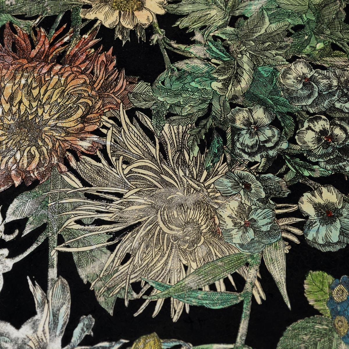 Tavolo da salotto del XX secolo con motivo floreale di Piero Fornasetti, Made in Italy 9