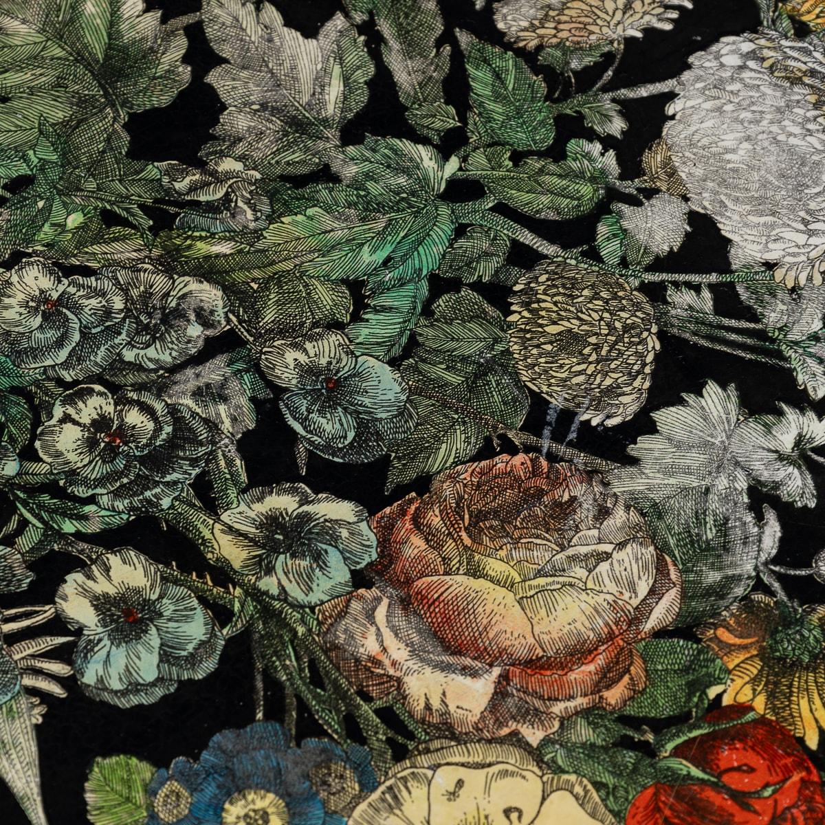 Tavolo da salotto del XX secolo con motivo floreale di Piero Fornasetti, Made in Italy 10