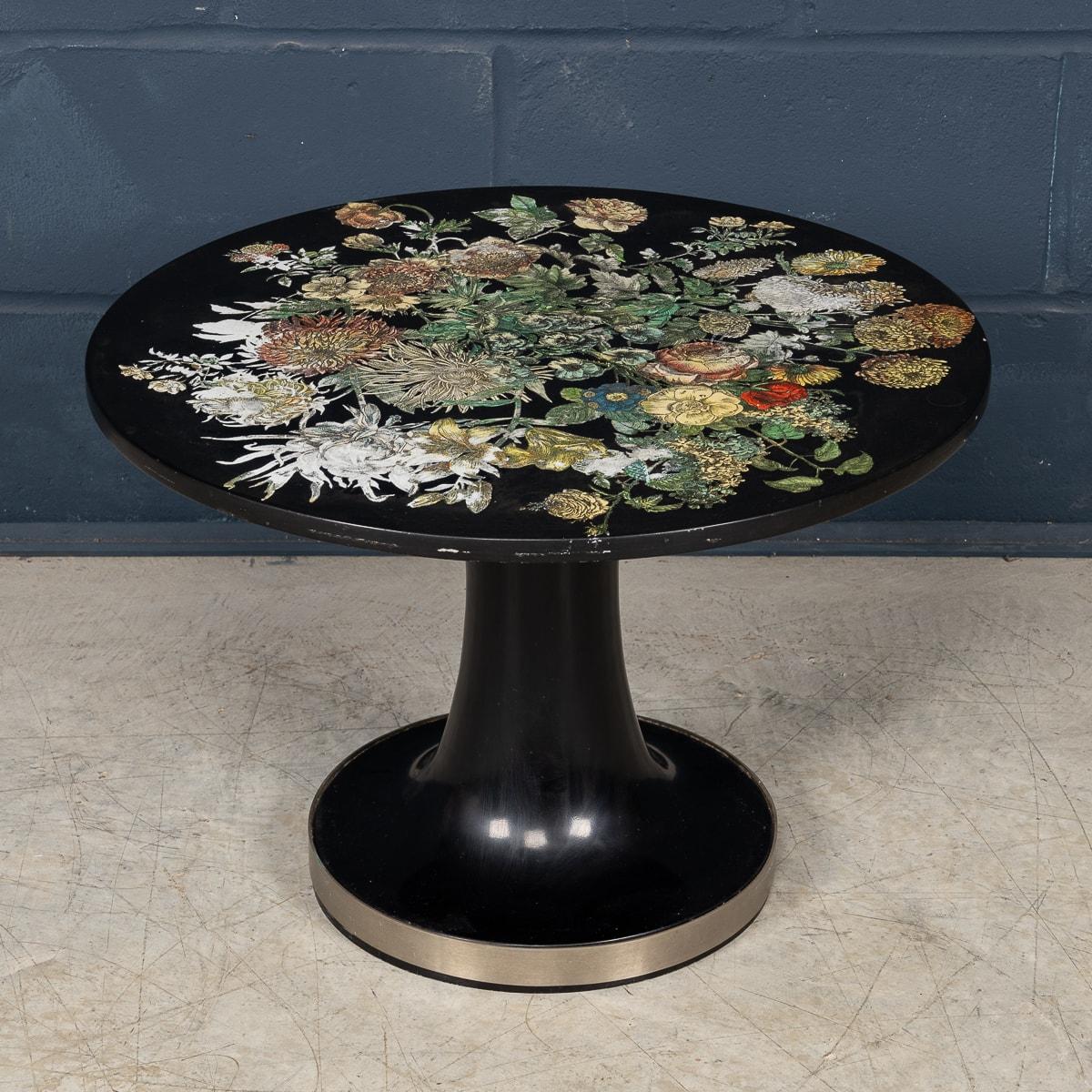 Altro Tavolo da salotto del XX secolo con motivo floreale di Piero Fornasetti, Made in Italy