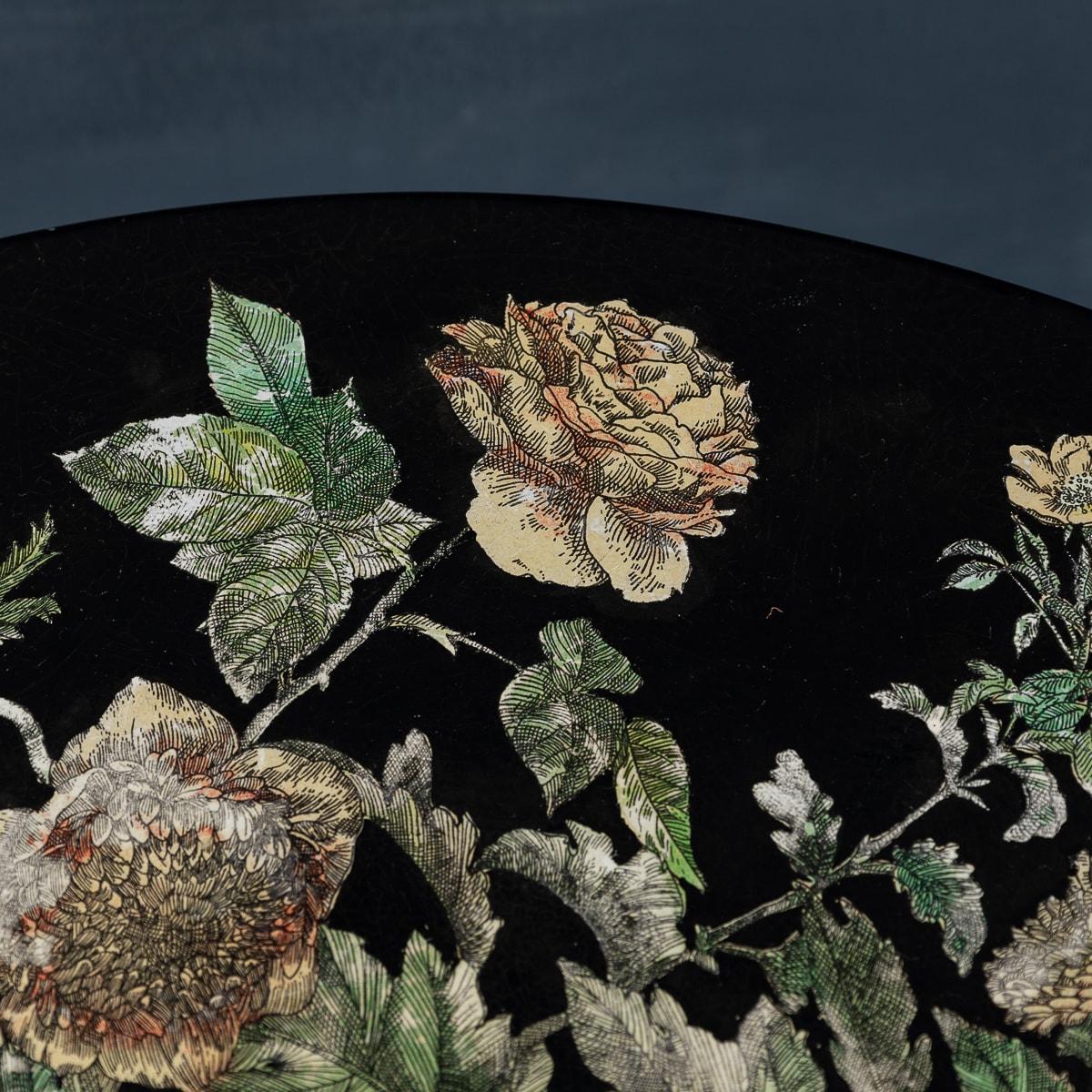 Tavolo da salotto del XX secolo con motivo floreale di Piero Fornasetti, Made in Italy 3