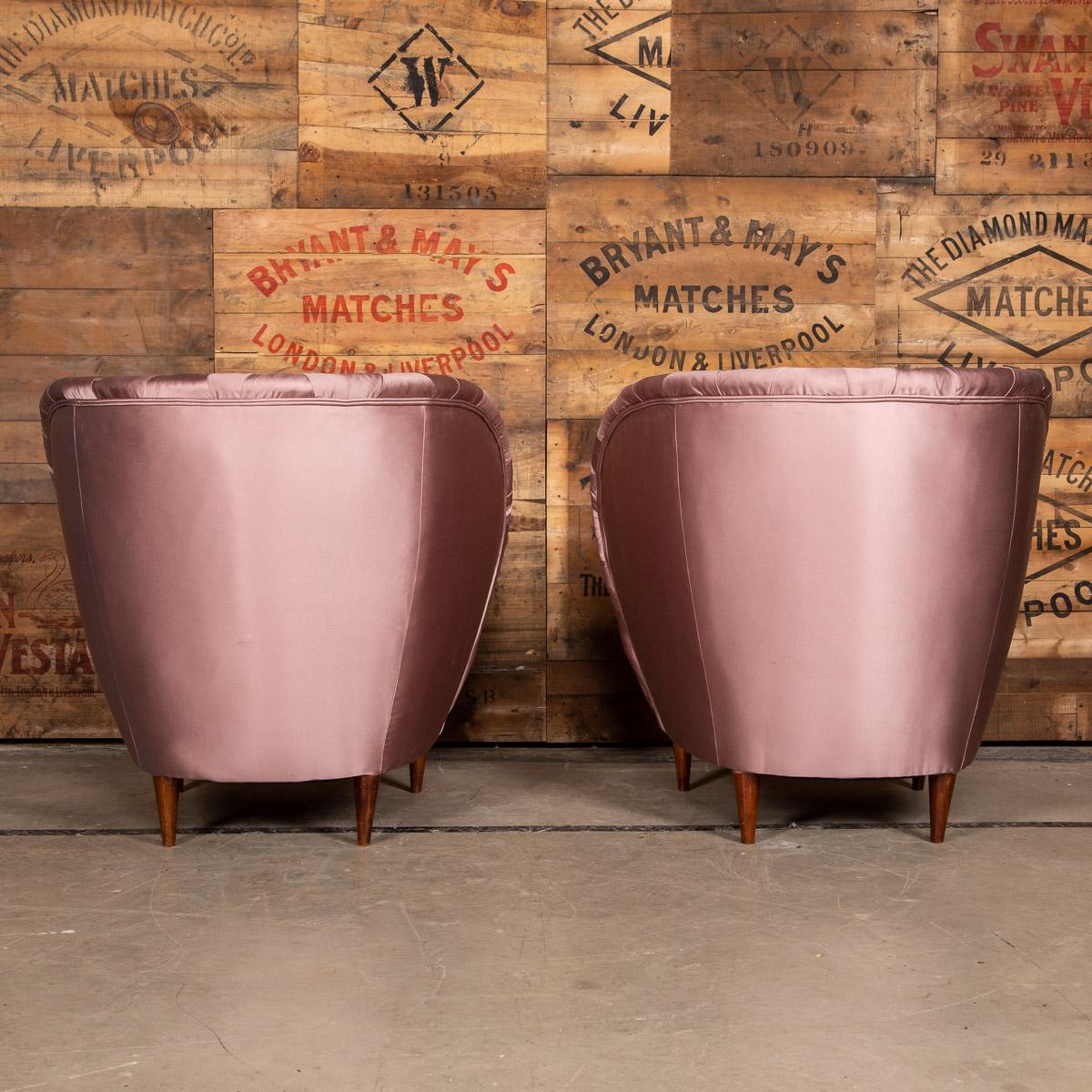 20th Century Pair of Boudoir Tub Chairs, circa 1930 In Good Condition For Sale In Royal Tunbridge Wells, Kent