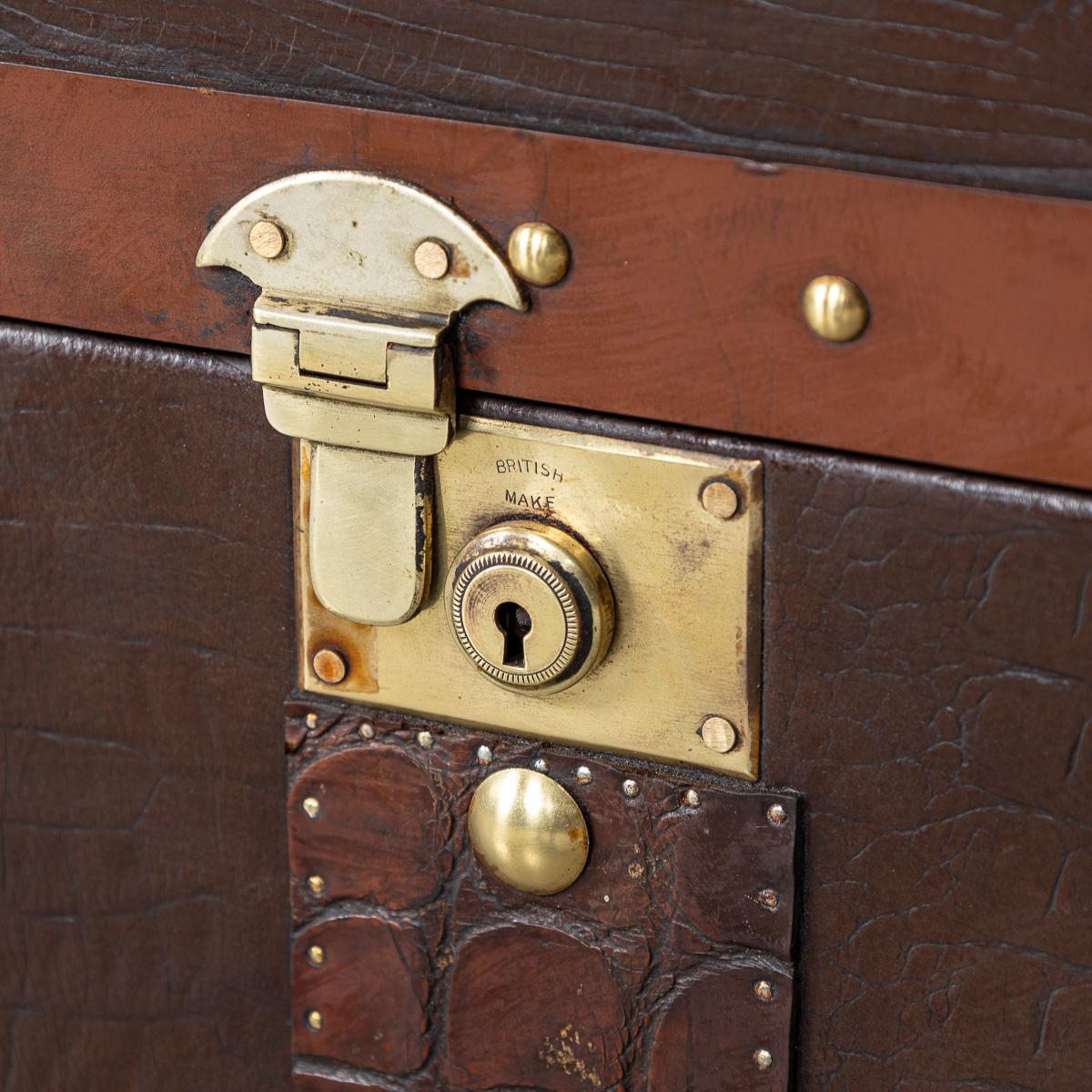 20thC Pair Of Leather Clad English Army / Navy Style Trunks For Sale 7