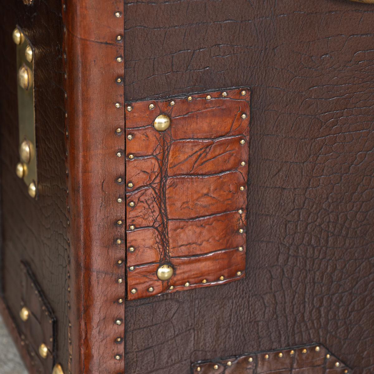 20thC Pair Of Leather Clad English Army / Navy Style Trunks For Sale 12