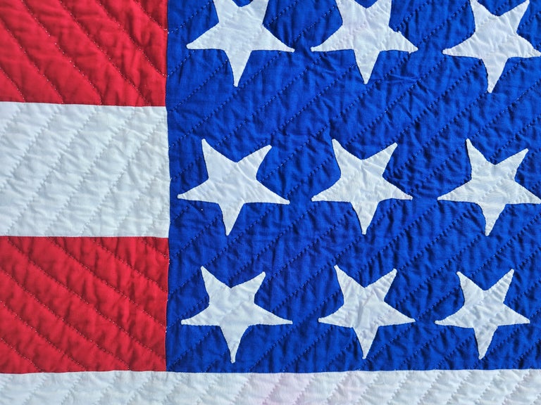 20thc Rare Flag Quilt W/ Star Corner Blocks In Good Condition For Sale In Los Angeles, CA