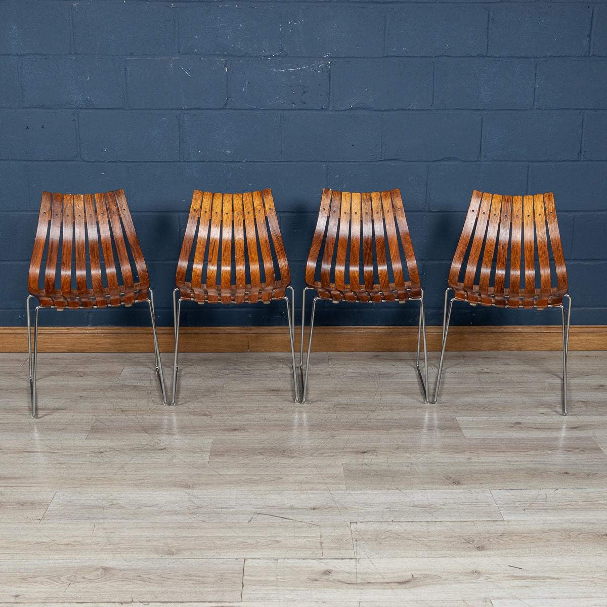 Milieu du XXe siècle Table et chaises de salle à manger en bois de rose du 20e siècle par Hans Brattrud pour Hove Mobler, Norvège en vente