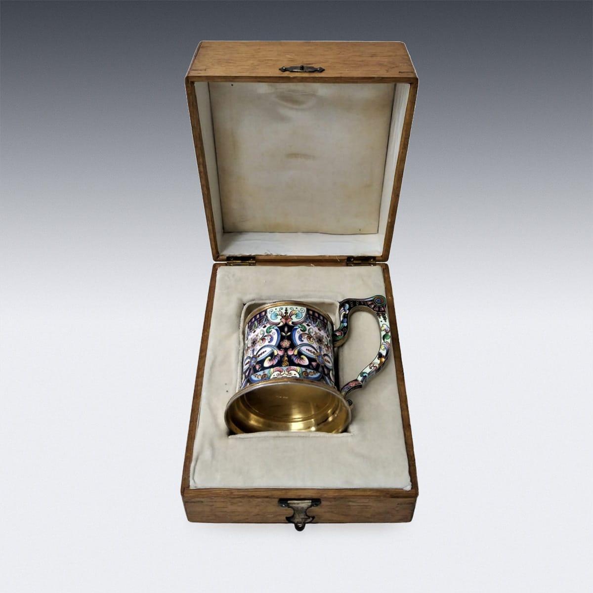 20th Century Russian Silver-Gilt & Enamel Tea Glass Holder, 6th Artel circa 1900 In Good Condition In Royal Tunbridge Wells, Kent