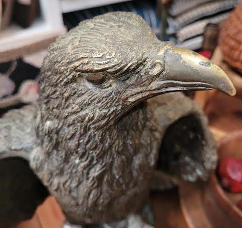 20Thc hand  made bronze sculpture of a bald eagle in fine as found condition.This is so well constructed and very heavy.