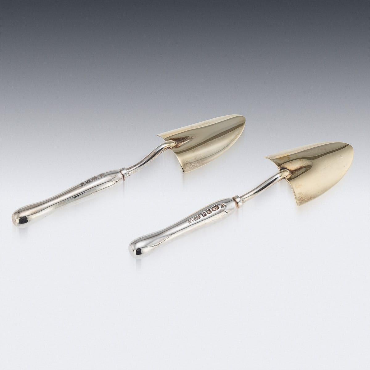 Service à condiments « Gardenning » de cinq pièces en argent massif du 20e siècle, Garrard, vers 1994 en vente 3