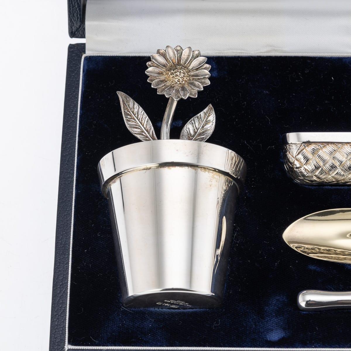 Service à condiments « Gardenning » de cinq pièces en argent massif du 20e siècle, Garrard, vers 1994 en vente 4