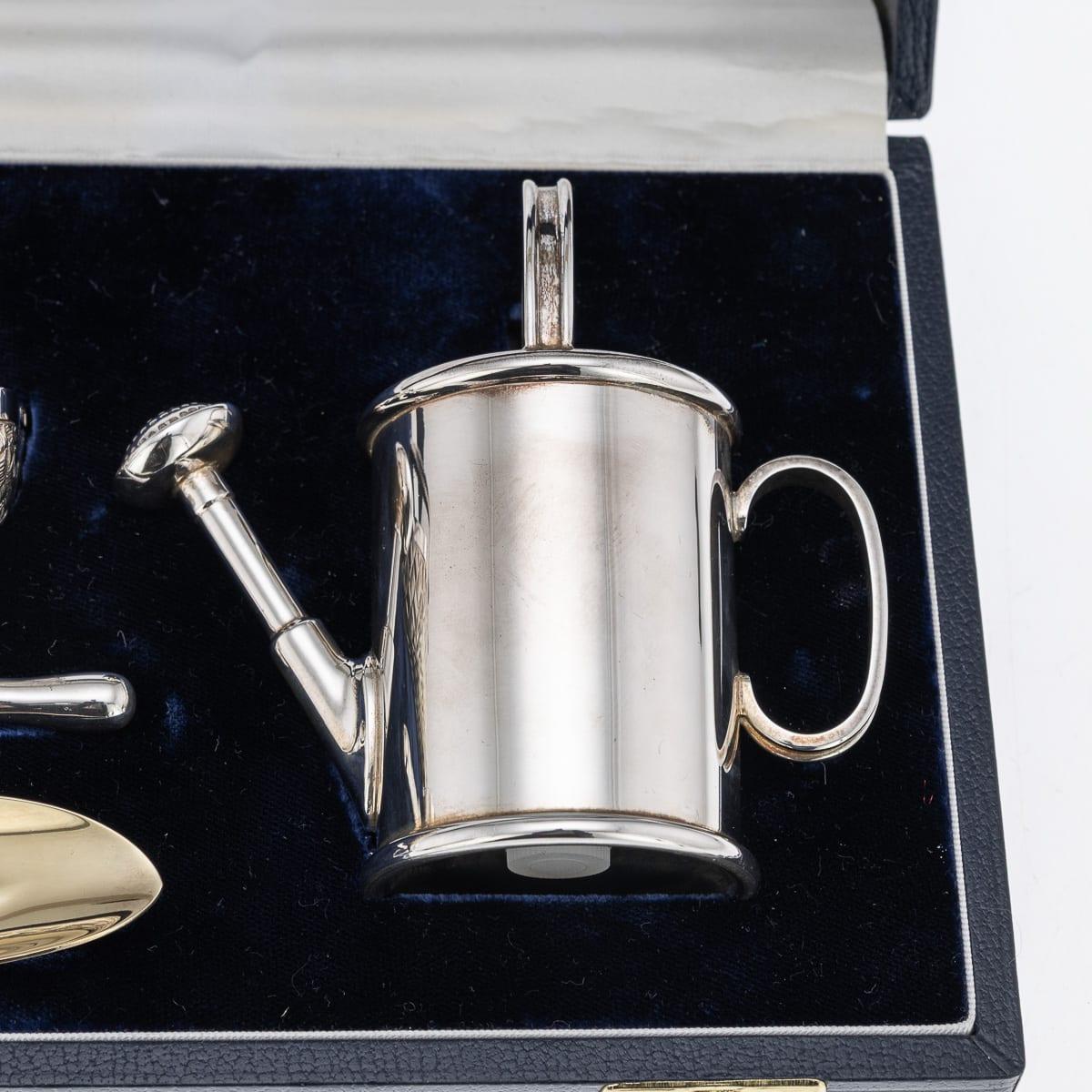 Service à condiments « Gardenning » de cinq pièces en argent massif du 20e siècle, Garrard, vers 1994 en vente 6