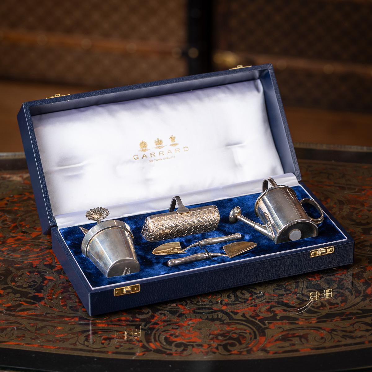 Moderne Service à condiments « Gardenning » de cinq pièces en argent massif du 20e siècle, Garrard, vers 1994 en vente