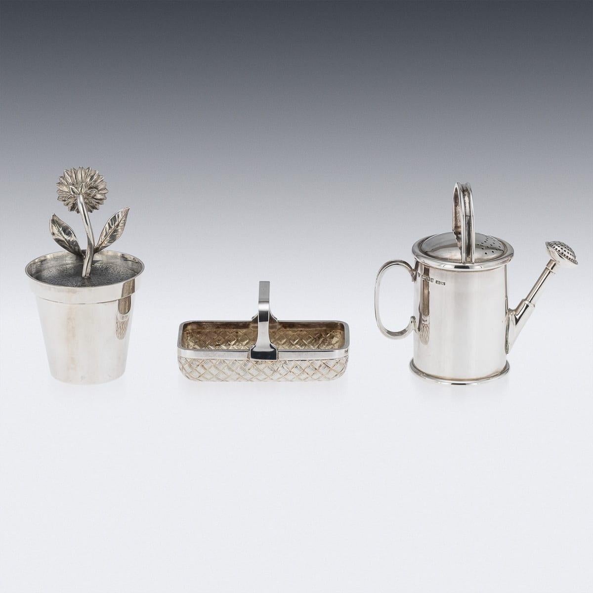 Argent Service à condiments « Gardenning » de cinq pièces en argent massif du 20e siècle, Garrard, vers 1994 en vente