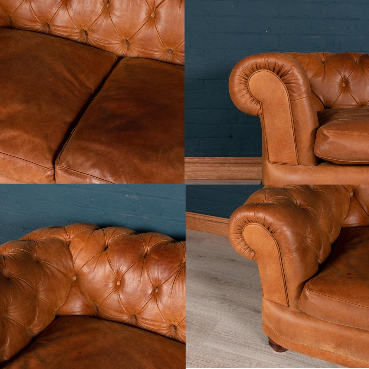 20th Century Two-Seat Tetrad Chesterfield Leather Sofa with Button Down Seats 4