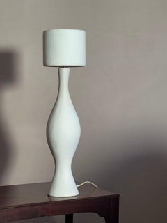 Lampe et abat-jour en céramique blanche du 20e siècle