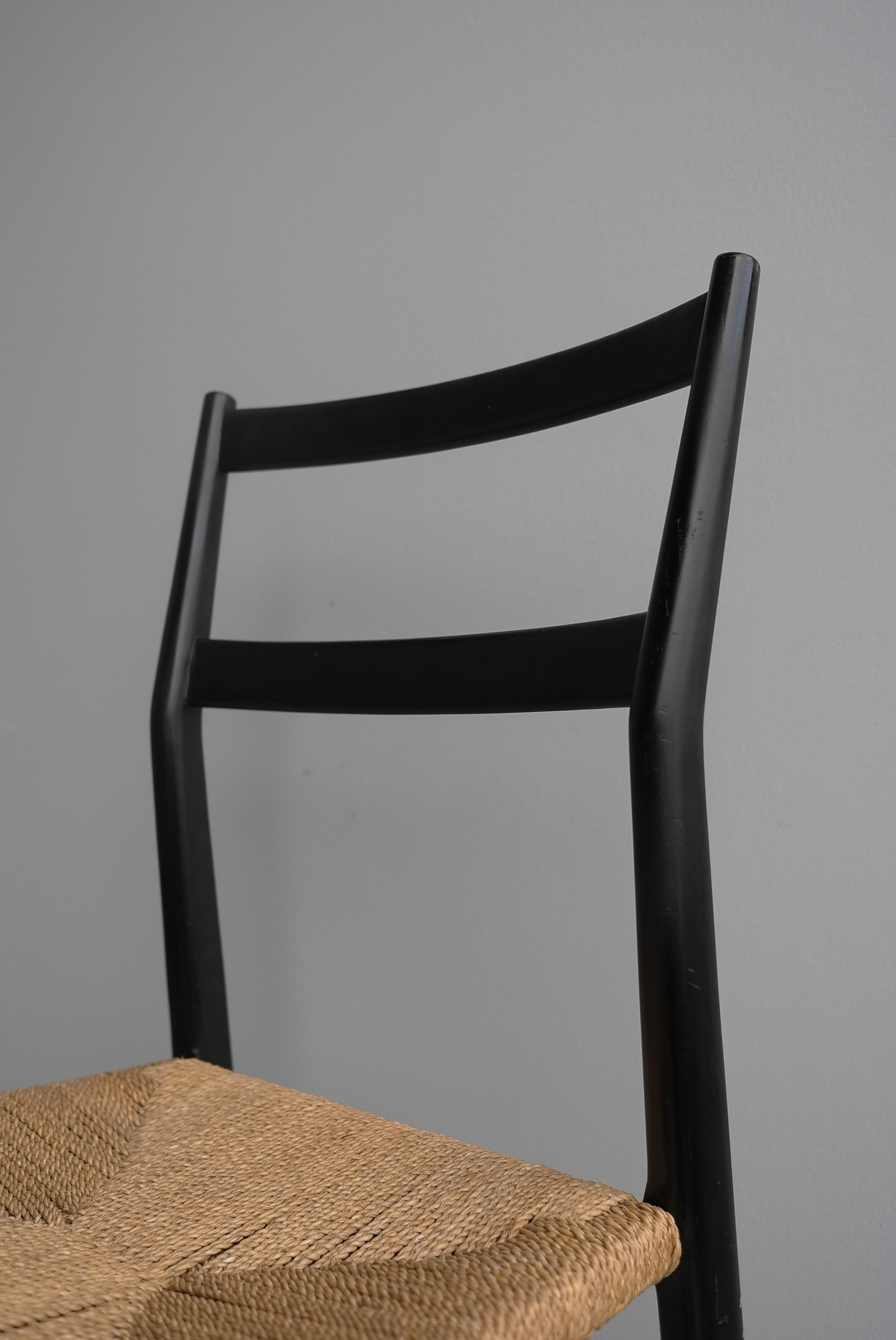 20x Sillas Gio Ponti Leggera de madera negra con asientos de cuerda, Italia 1951 en venta 5