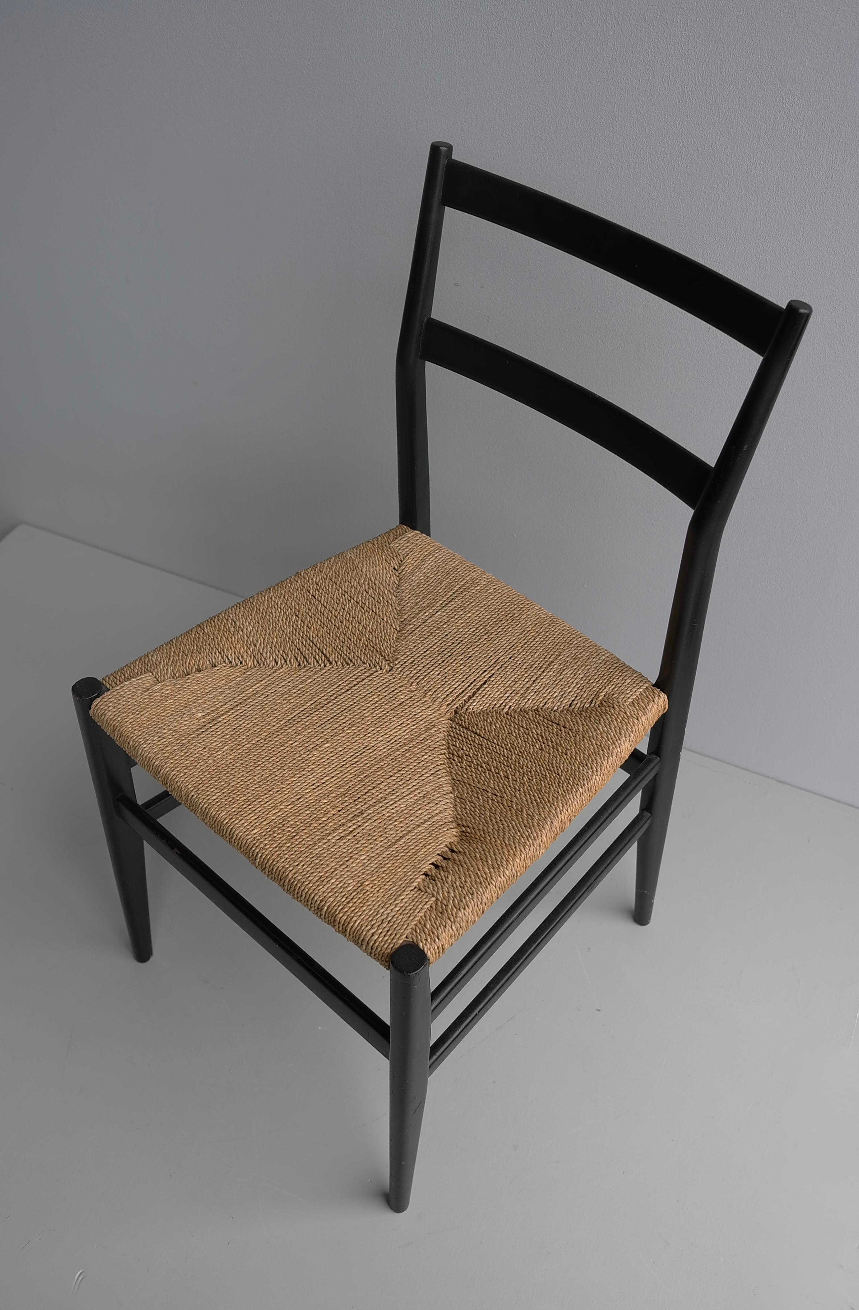 20x Sillas Gio Ponti Leggera de madera negra con asientos de cuerda, Italia 1951 en venta 6