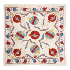 20 "x20" Oreiller brodé tout en soie. Housse de coussin à motif de grenade