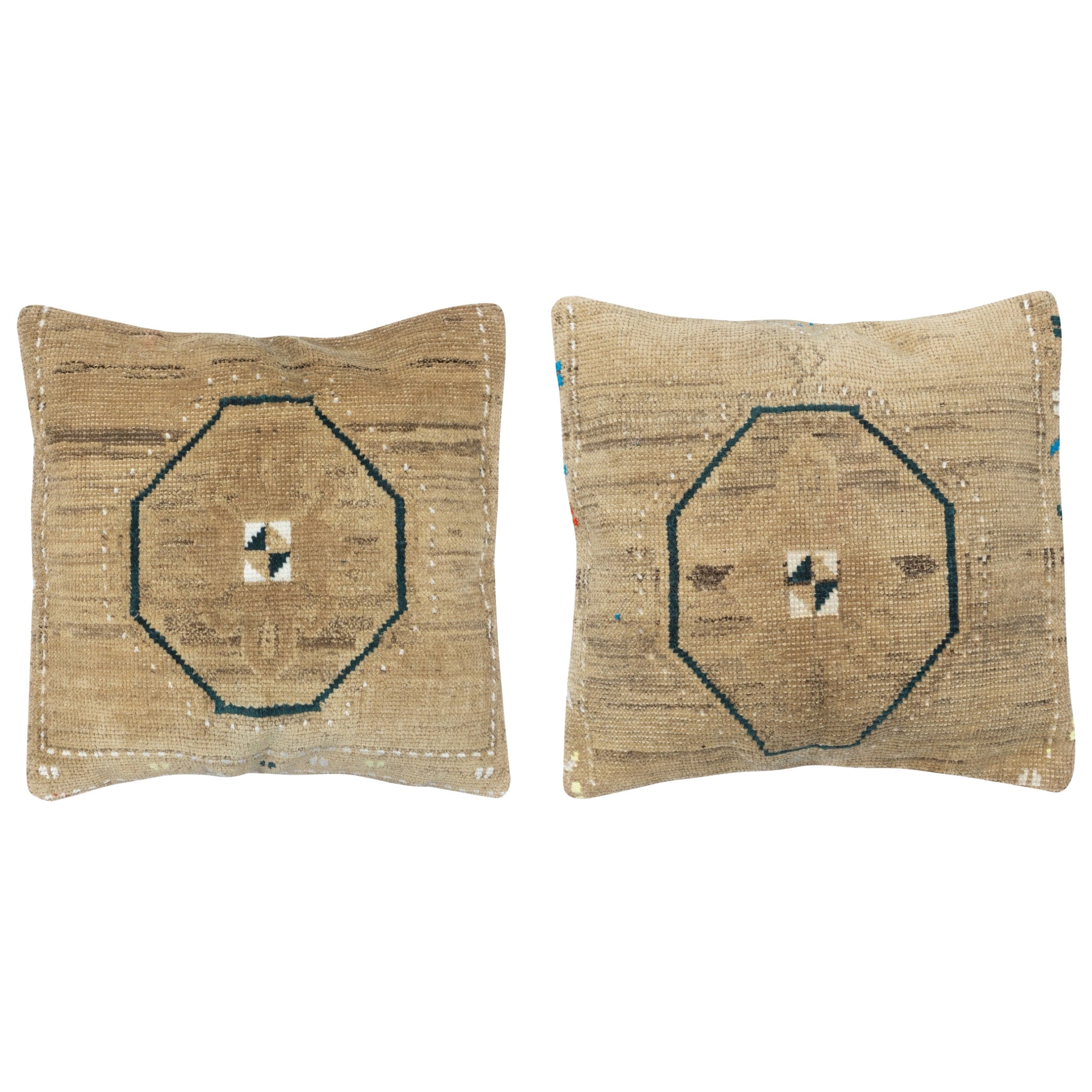 20 "x20" SET OF 2 - Housses de coussin beige faites à la main. Une paire de housses d
oreiller en dentelle