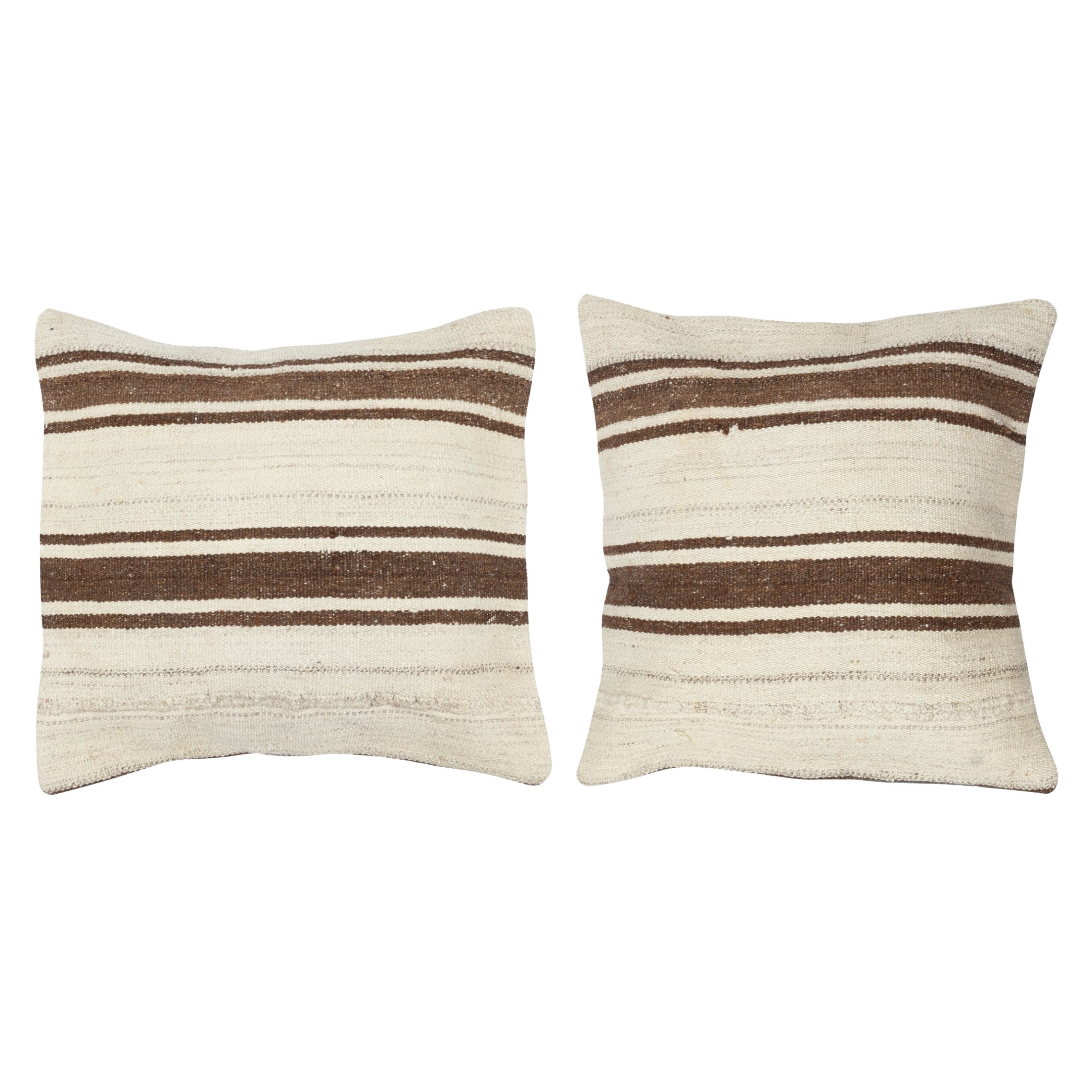 20 "x20" SET DI 2 - Copricuscini in Kilim Hemp. Una coppia di copricuscini in pizzo