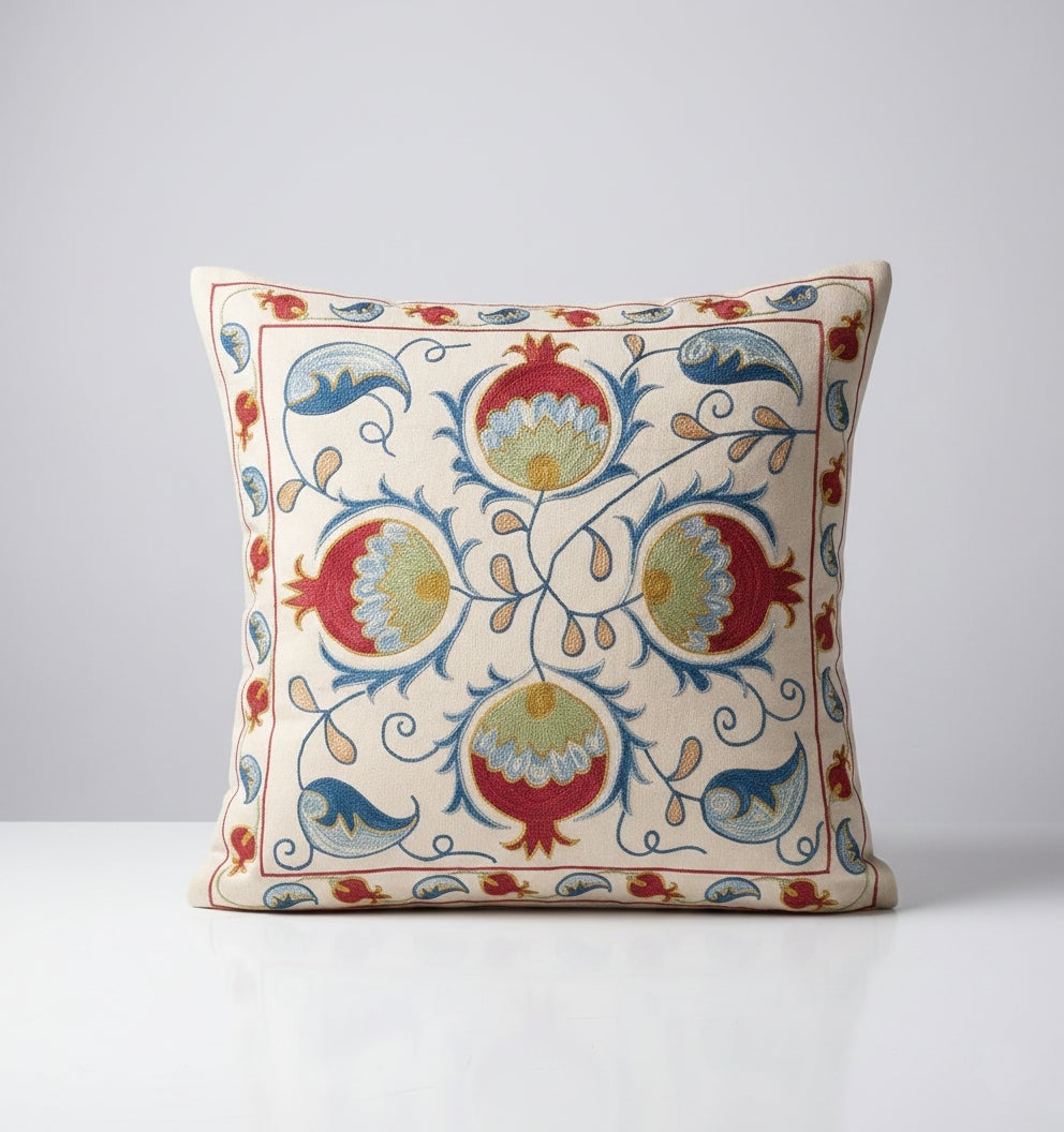 20 "x21" Copricuscino moderno ricamato in 100% seta. Copricuscino fatto a mano