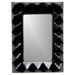 Espejo Le Stud de 20x28" en yeso y fibra de vidrio de Brent Warr Studios