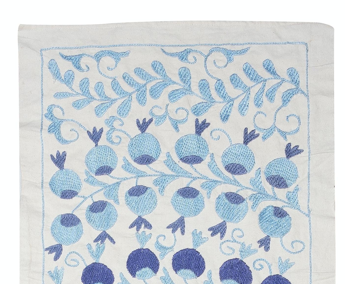 Hand-Embroidered 100% Cotton New Suzani Fabric Wall Hanging – Timeless Textile Art
Experience the beauty of Central Asia craftsmanship with this exquisite hand-embroidered 100% cotton Suzani textile, a true testament to centuries-old artistry.