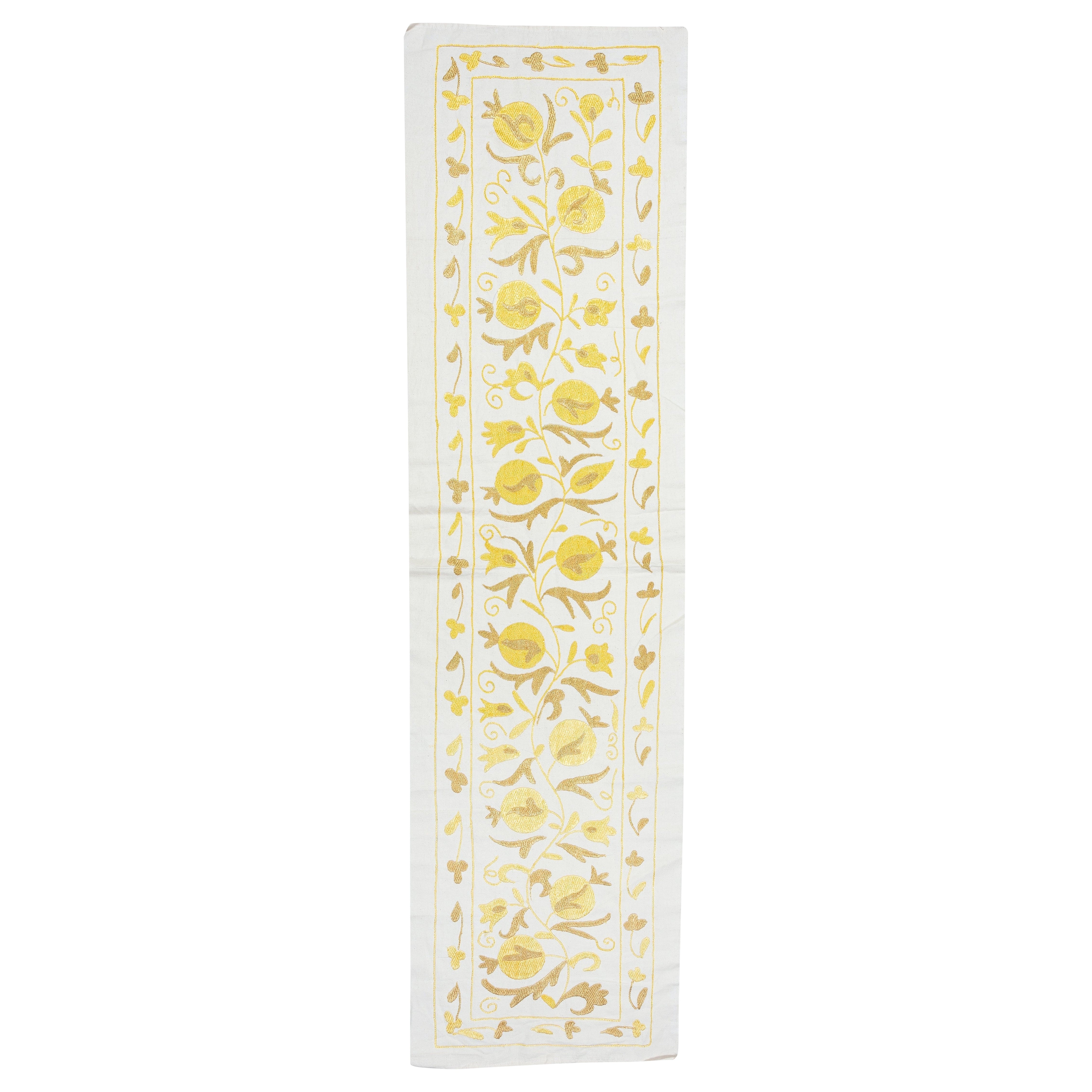 Camino de Mesa Bordado de 20x71 pulg. Colgante de pared de algodón. Mantel Amarillo en venta