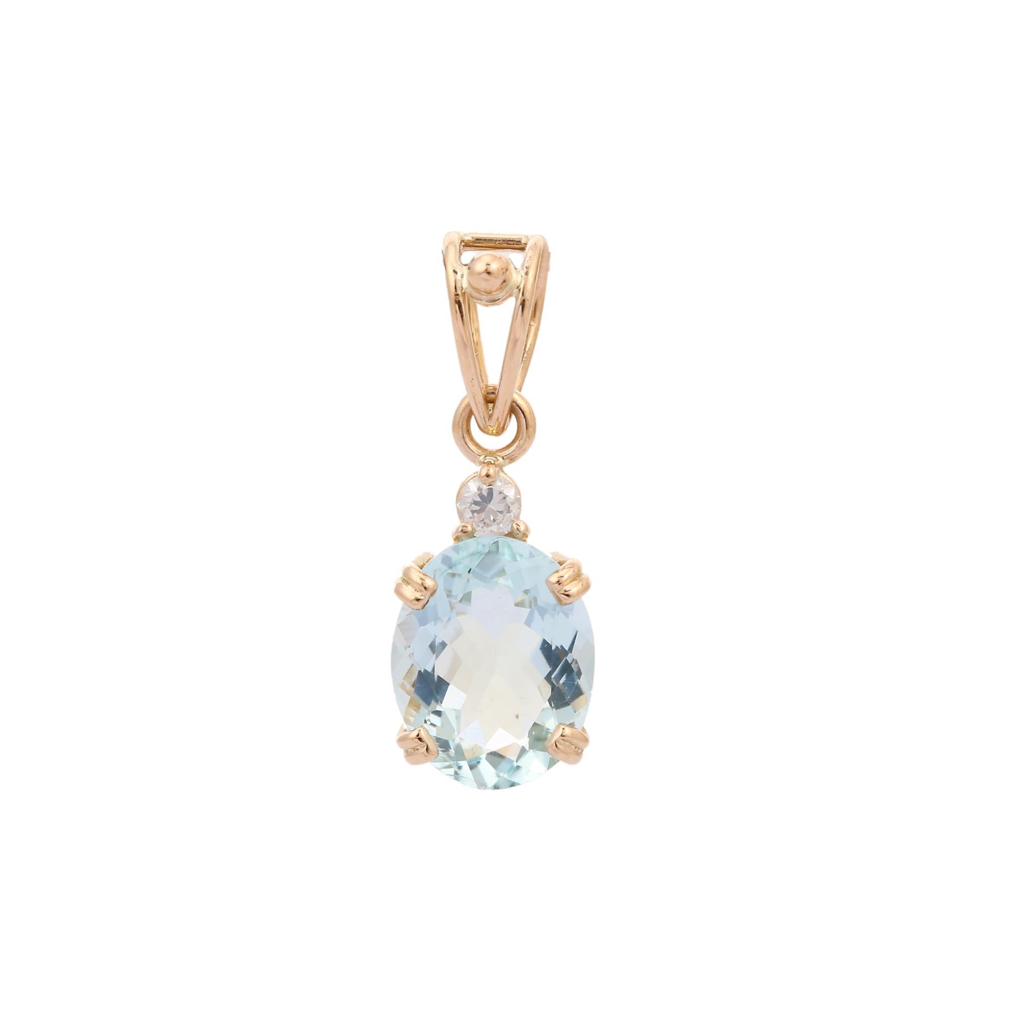 2.1 Carat Aquamarine Diamond Pendant 18k Yellow Gold, Friendsgiving Gift In New Condition For Sale In Houston, TX