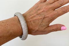 21 Carat Diamond Pavé Cluster Eternity Bangle Bracelet 18K White Gold