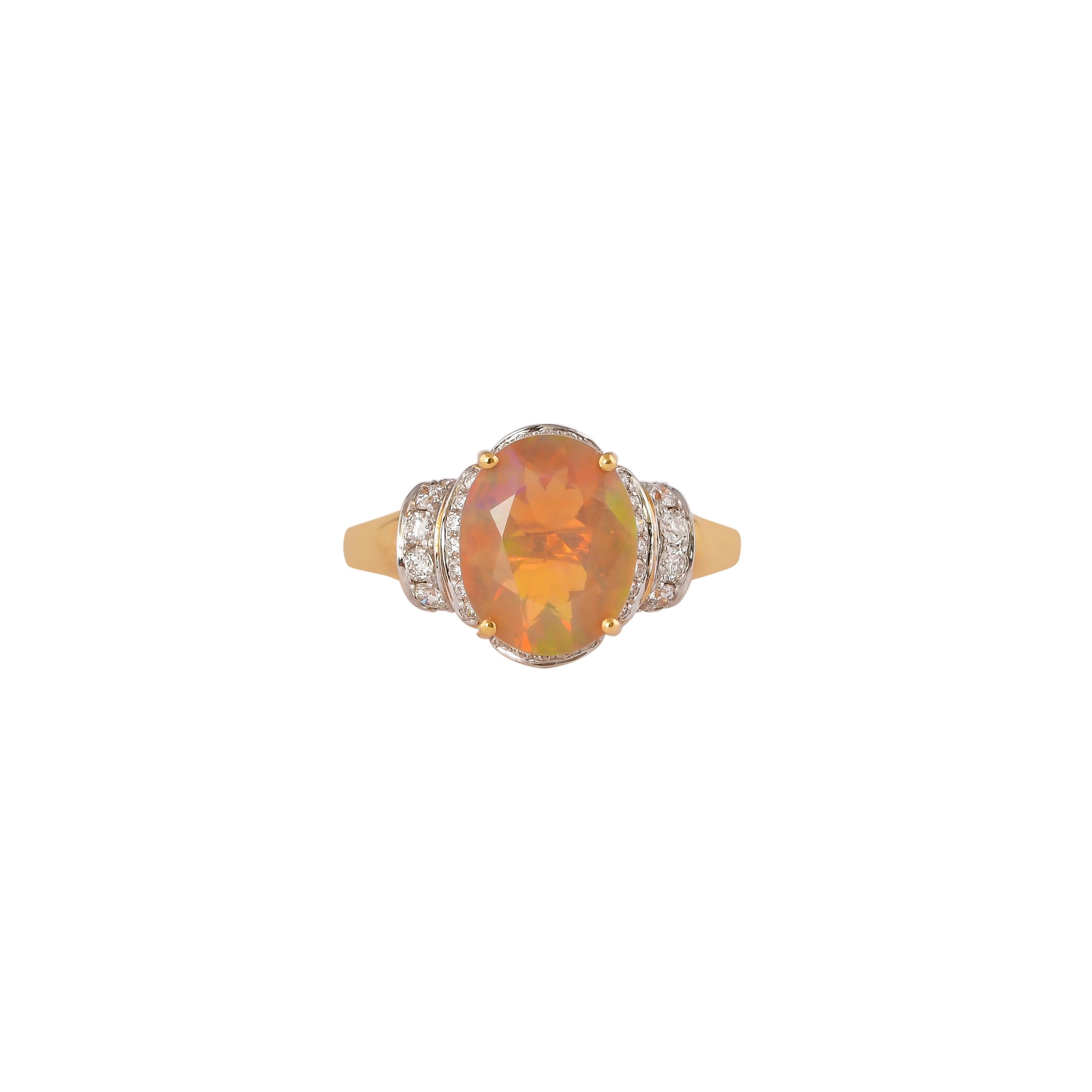 2.1 Carat Ethiopian Opal with Diamond Ring in 18 Karat Yellow Gold In New Condition For Sale In Hong Kong, HK