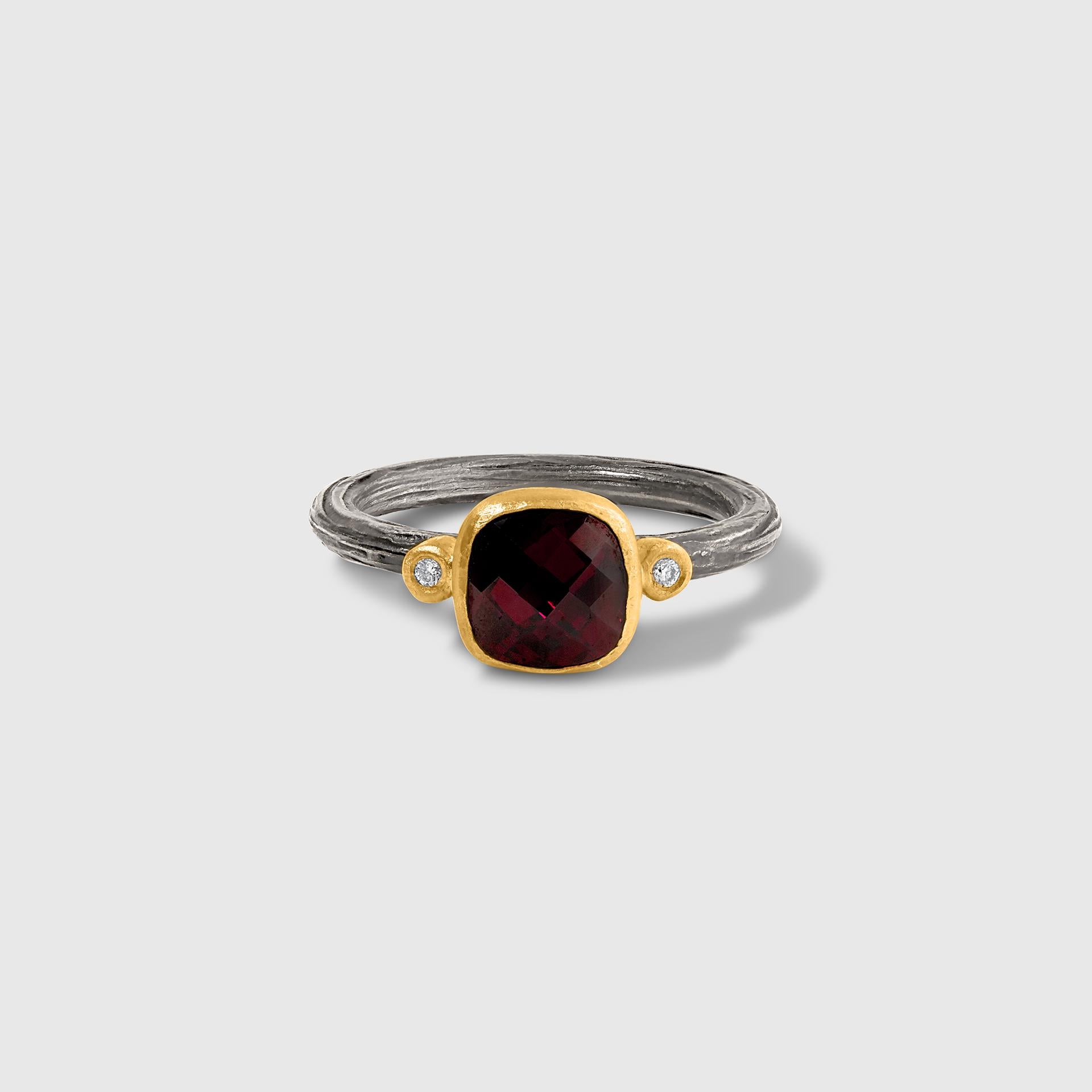 2.1,1 Karat facettierter roter Granatring aus Schachbrettmuster mit Diamanten, 24 Karat Gold & SS (Byzantinisch) im Angebot