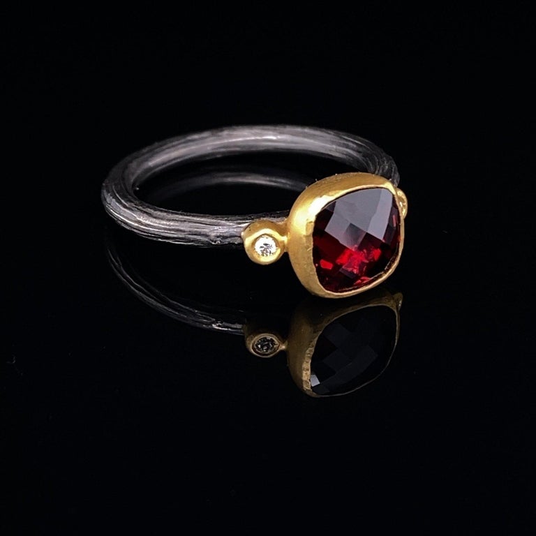 2.1 Carat Faceted Checkerboard Red Garnet Ring with Diamonds, 24k Gold & SS For Sale 2