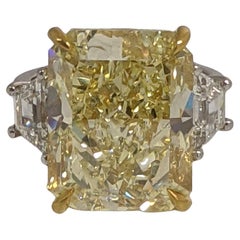 21 Karat Ausgefallener gelber Radiantschliff Diamod-Ring GIA VS2