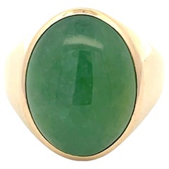 21 Carat Oval Cabochon Green Jade Ring in 14k Yellow Gold