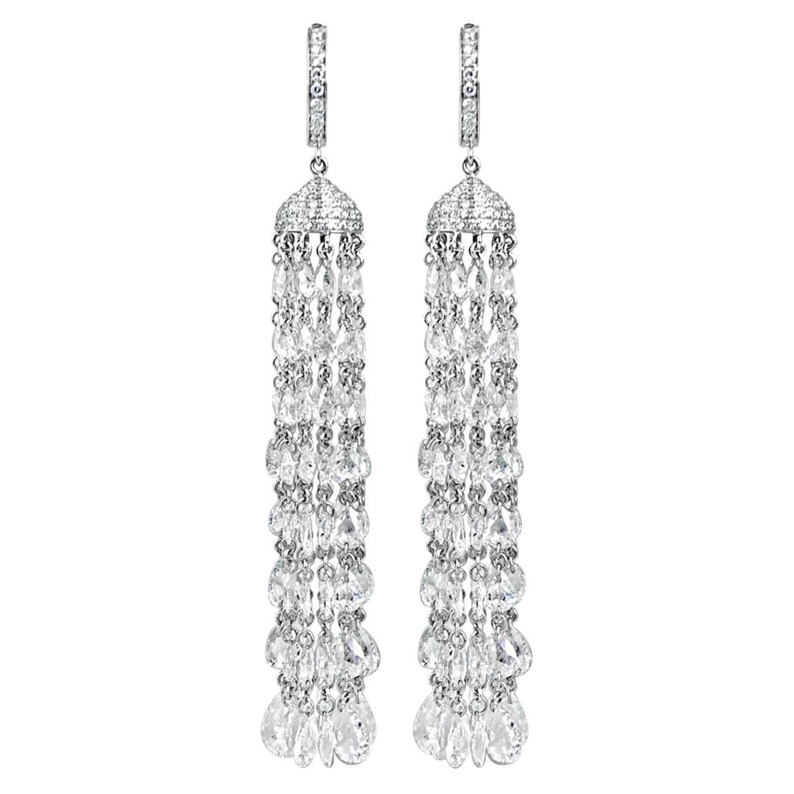 boucle d
oreille en forme de poire de 21 carats:: diamant taille rose et pompon rond:: platine