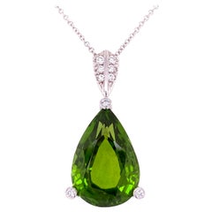 21 Carat Peridot and Diamond Platinum Pendant Necklace Estate Fine Jewelry