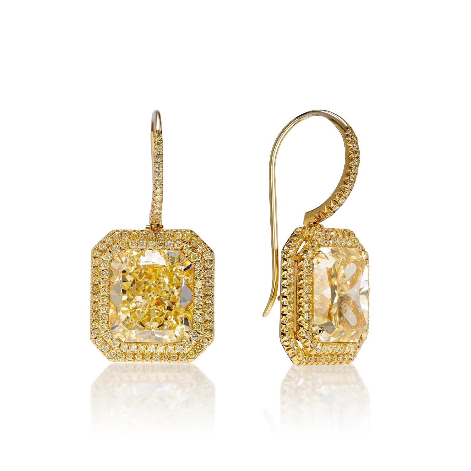 21 Carat Radiant Cut Diamond Drop Earrings GIA Certified Fancy Yellow VS1-VVS1 In New Condition For Sale In New York, NY