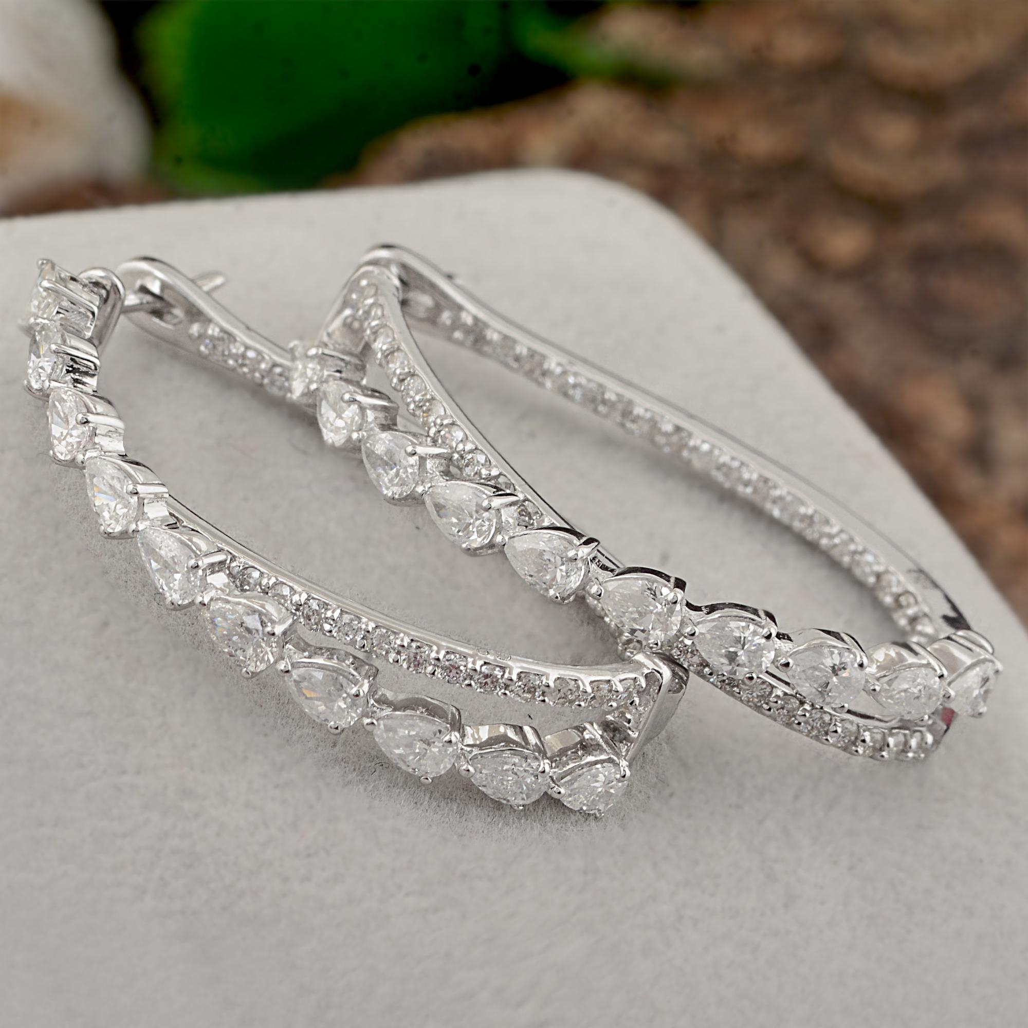Artikel-Code:- SEE-1988A
Bruttogewicht :- 6.68 gm
18k Gelbgold Gewicht :- 6,25 gm
Diamant Gewicht :- 2.15 Karat ( DURCHSCHNITTLICHE DIAMANTEN KLARHEIT SI1-SI2 & FARBE H-I )
Ohrringe Länge :- ca. 30 mm.
✦ Größenbestimmung
.....................
Wir