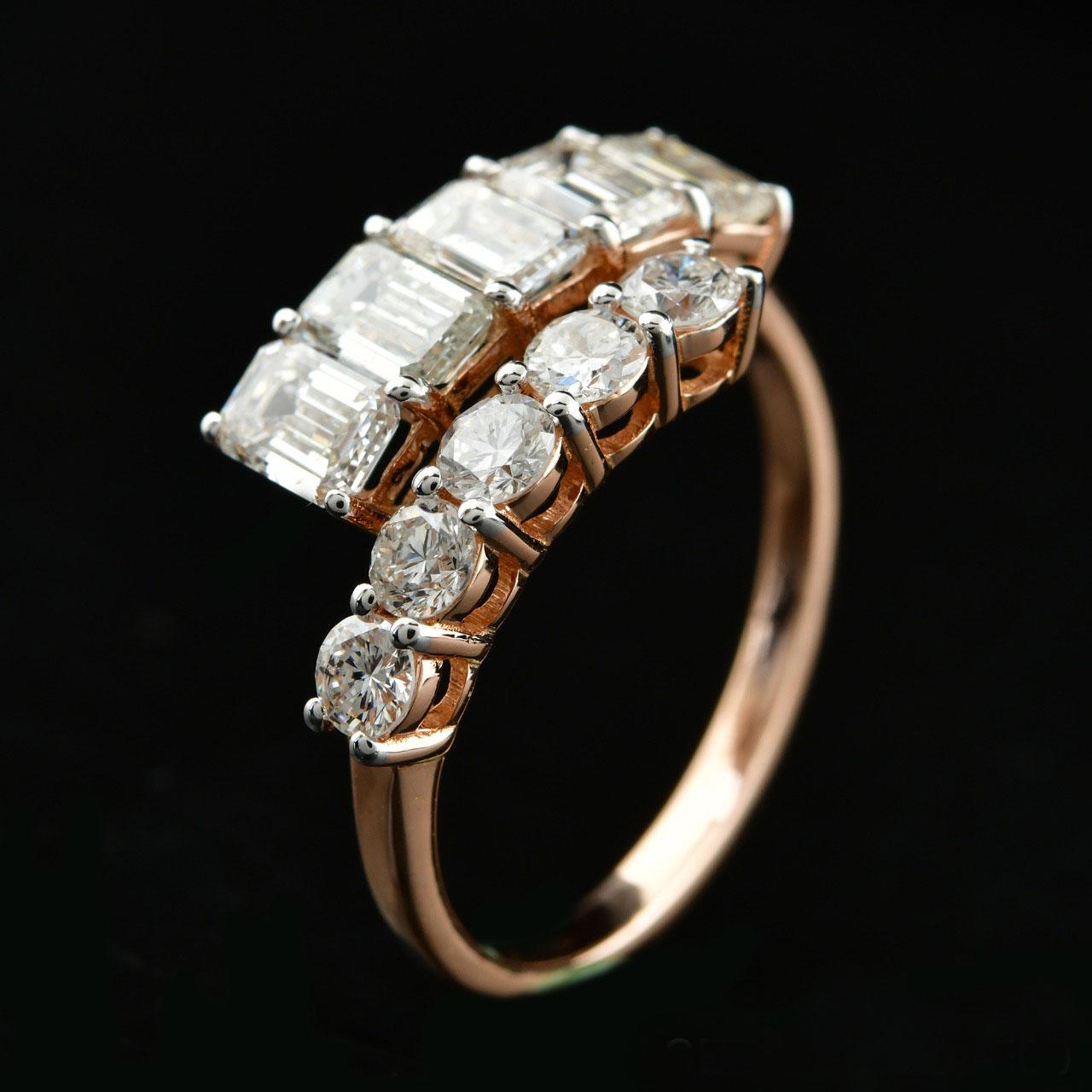 Im Angebot: 2,1 Karat SI Reinheit HI Farbe Smaragdschliff Diamant Bypass Ring 14k Rose Gold () 9
