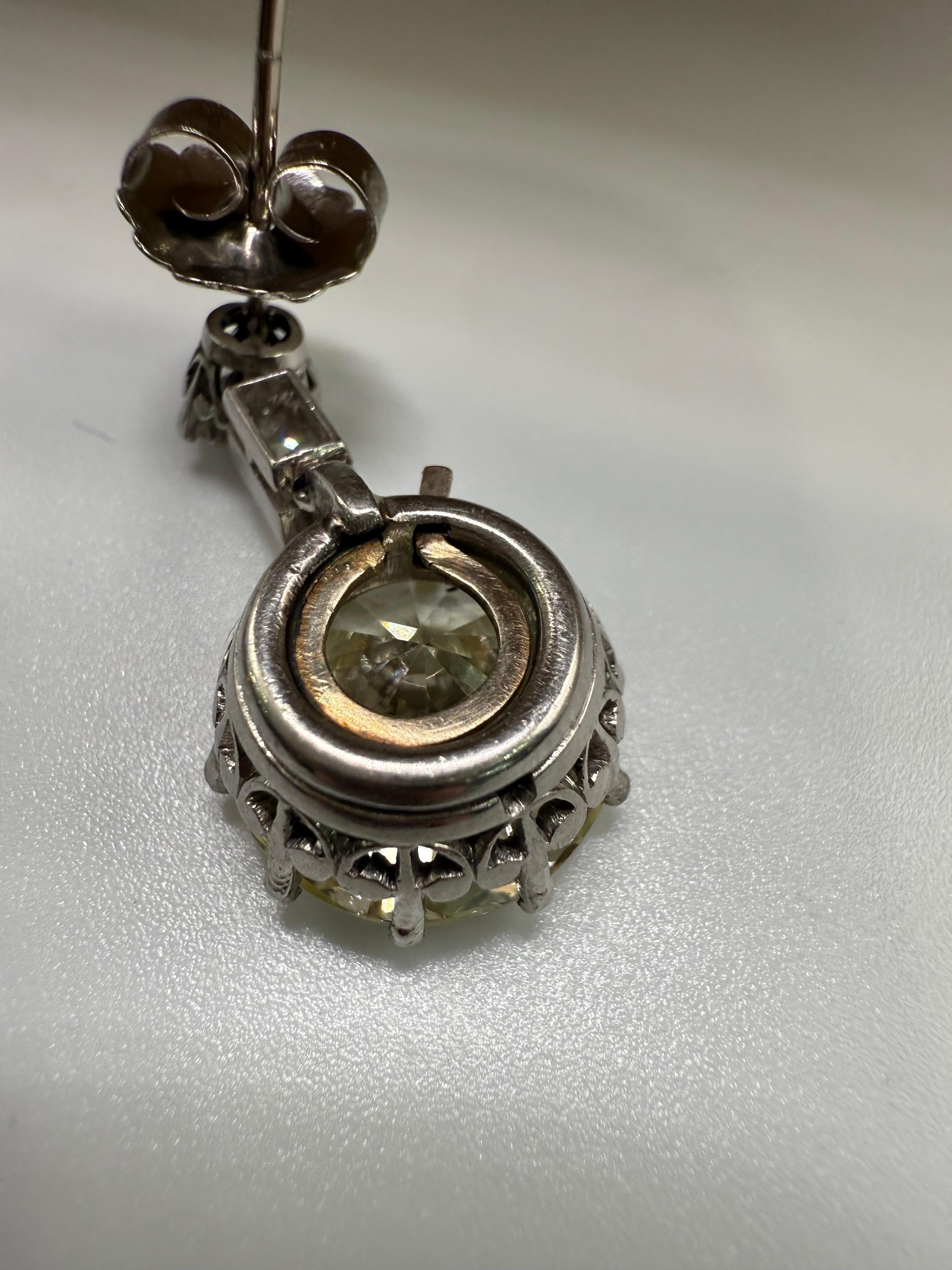 Orecchini con diamanti GIA da 21 carati Orecchini in oro bianco 18 carati RARO TROVAMENTO in vendita 3