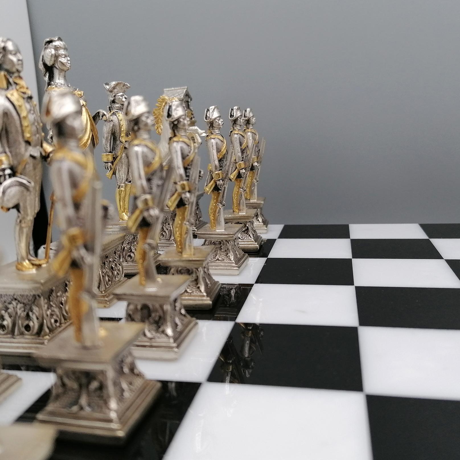 21st ceentury Italian Empire style brass chess board and game In New Condition For Sale In VALENZA, IT
