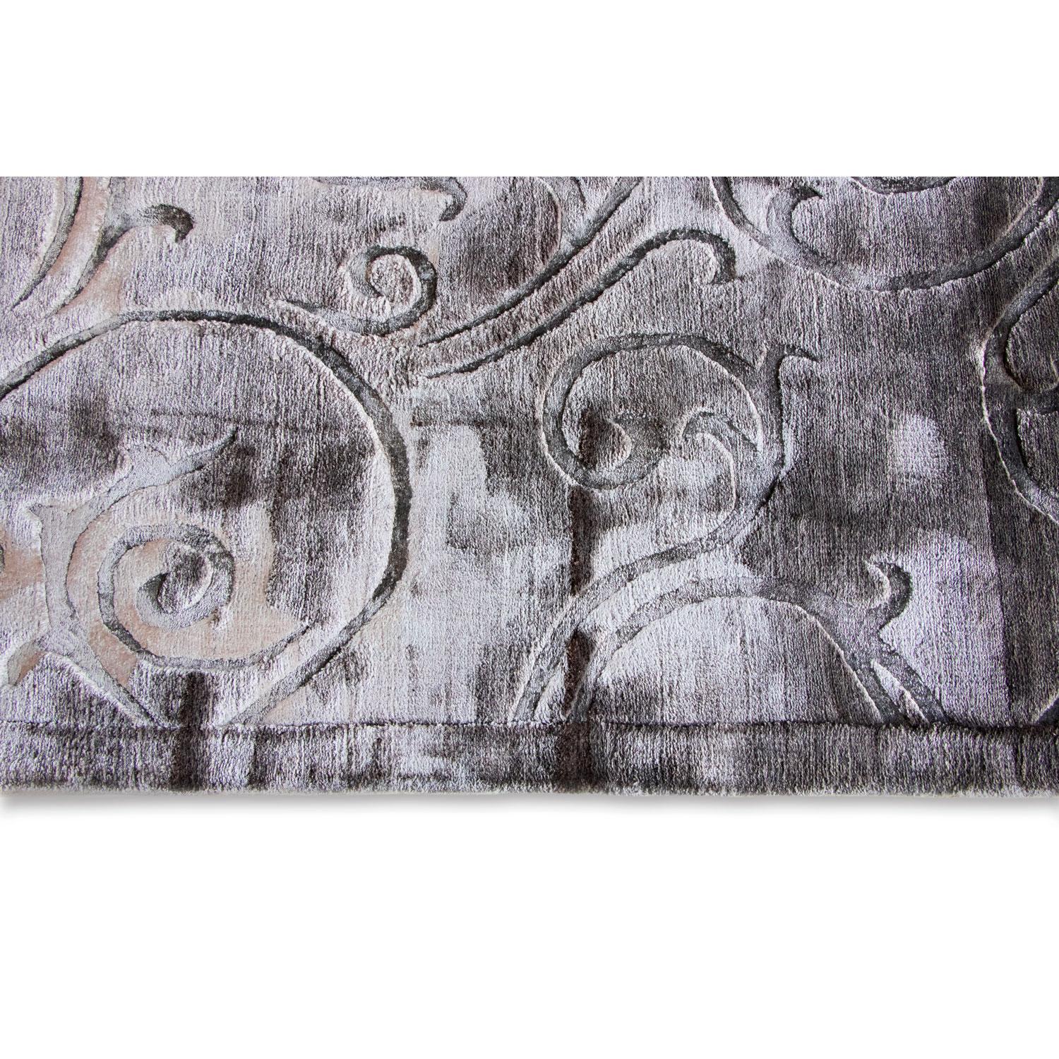 Modern 21 Cent Soft Grey Floral Drawings Rug by Deanna Comellini In Stock 170x240 cm For Sale