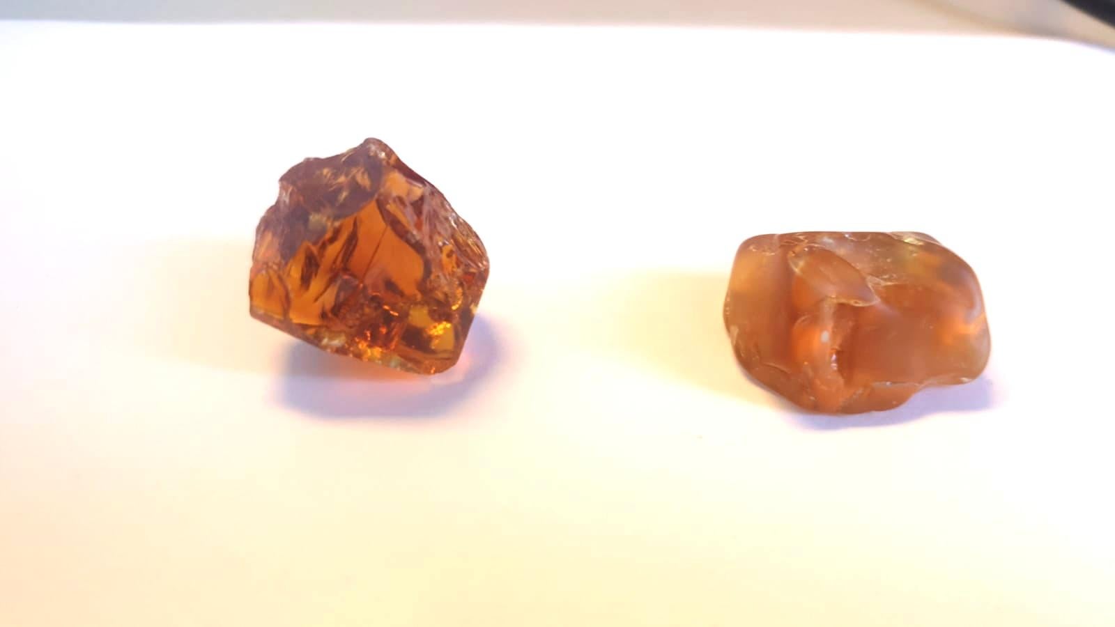 Boucles de pierres précieuses changeables Essence en or 18 carats, fabriquées en Italie  Collier en vente 6
